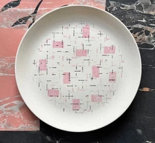 Metlox Vernon Ware 'Tickled Pink' Speckled 10” Dinner Plate Vintage MCM Atomic