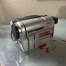 Sony Handycam CCD-TRV138 Video Hi8 Camcorder With Nightshot Read
