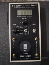 Minneapolis Blower Door DG-3 Pressure Fan Flow Gauge Energy Conservatory Vintage