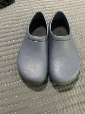 Dual Comfort Women's Crocs Work Clogs Slip Resistant Mens 12(V-1539)