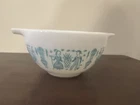 Pyrex LADY ON THE LEFT Amish Butterprint 441 Cinderella Bowl White Rare Vtg