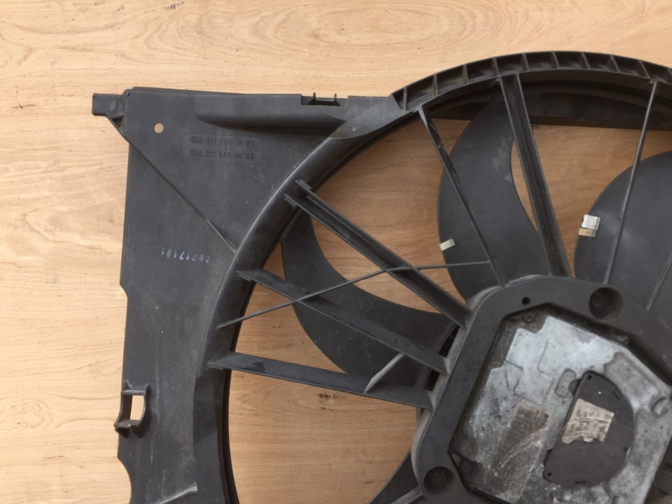 Ventilador de aire acondicionado motor ventilador de refrigeración ventilador mercedes w211 w219 e63 e550 e350 oem Foto 3 de 4