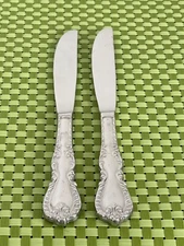 Reed & Barton LOUIS PHILIPPE Stainless Set of 2 Dinner Knives Glossy Flatware