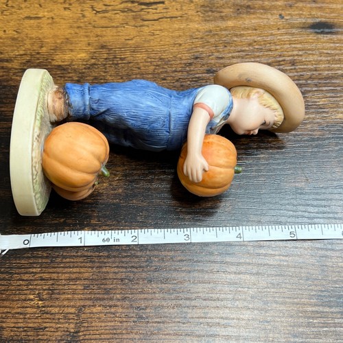 HOMCO Denim Days #1502 “Let Us Give Thanks” Boy With Pumpkins 1985 Figurine - Picture 8 of 8