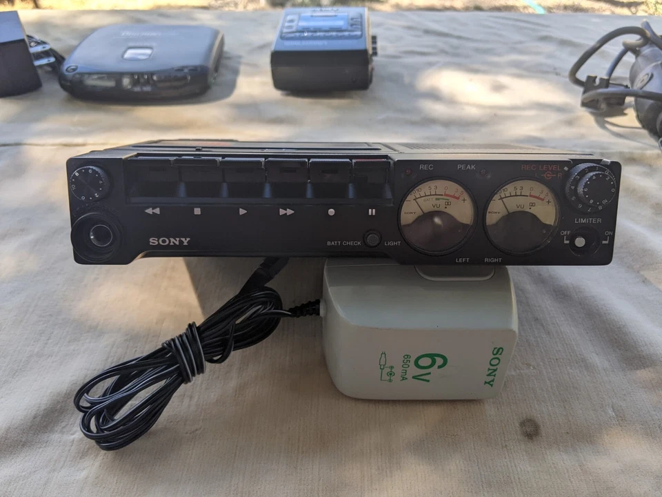 Gravador de cassete portátil Sony TCD5M testado fonte de alimentação manual limpa G3D - Imagem 2 de 4