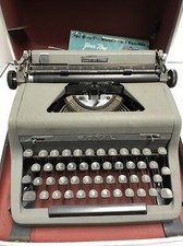 1950s Royal Vintage Portable Case Typewriter Quiet De luxe Deluxe Black Gray thumbnail