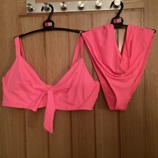 Pink Women's Padded Bikini Set Size 40DD bra And Size 18 Knickers NEW