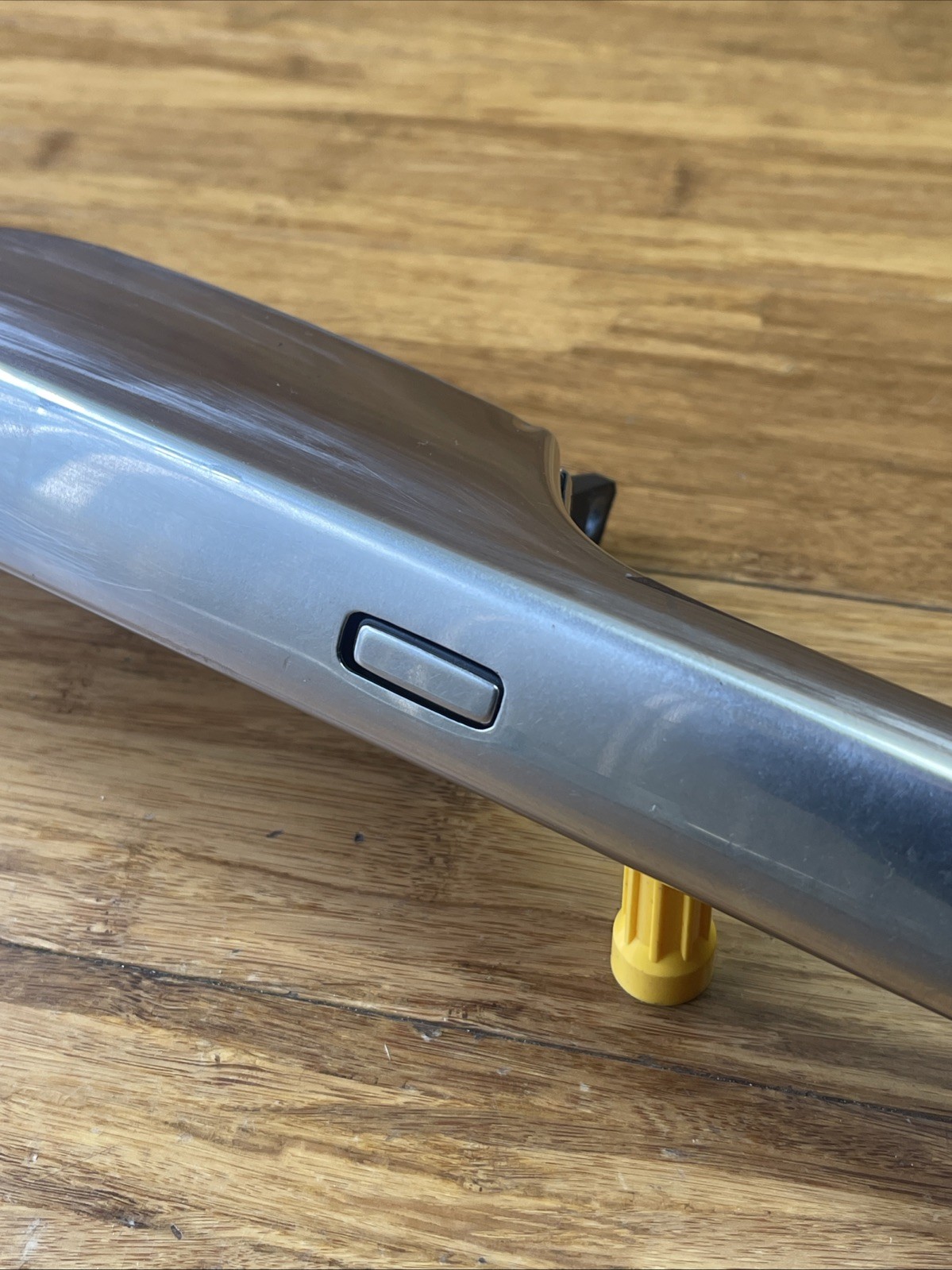 2017-2023 Rolls Royce Dawn RR6 Front Right Door Handle with Carrier OEM *NOTE*