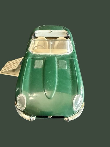 Franklin Mint 1961 Jaguar E-Type 1:24 Scale - Car Only - Picture 8 of 14