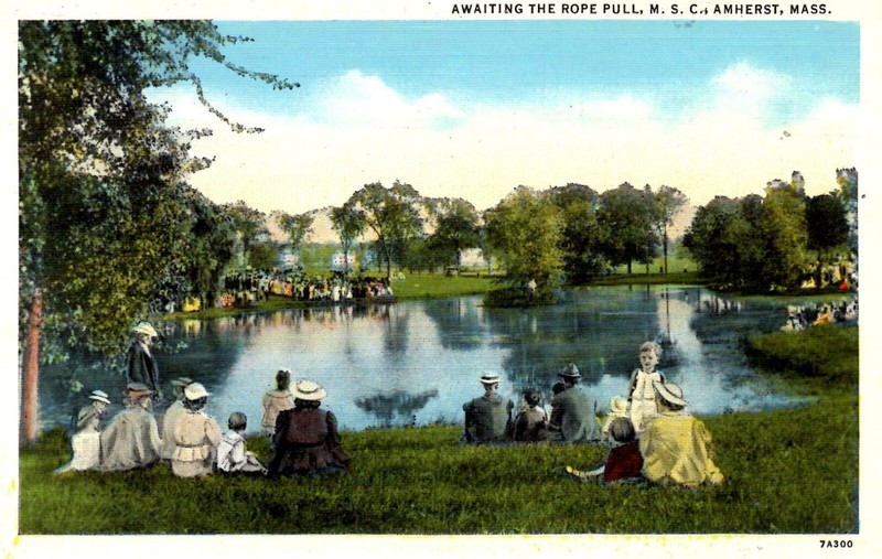 Amherst, Massachusetts - People on shore, awaiting the rope pull - c1915