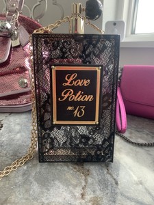 love potion purse