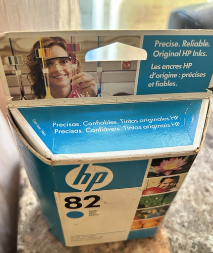 HP 82 Cyan DesignJet Ink Cartridge - Picture 4 of 4