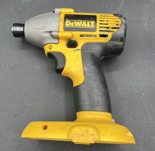 Dewalt DW056 Impact Drill