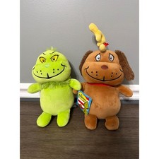 Aurora Dr. Seuss The Grinch Max Plush Set