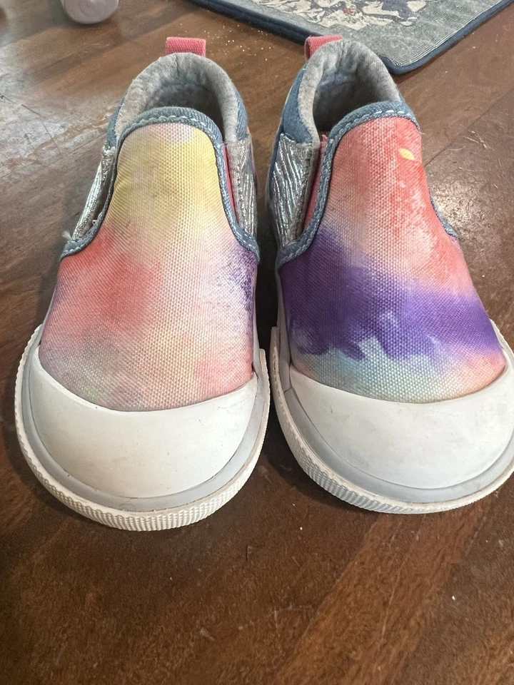 tie dye see kai run 5 Foto 3 de 4