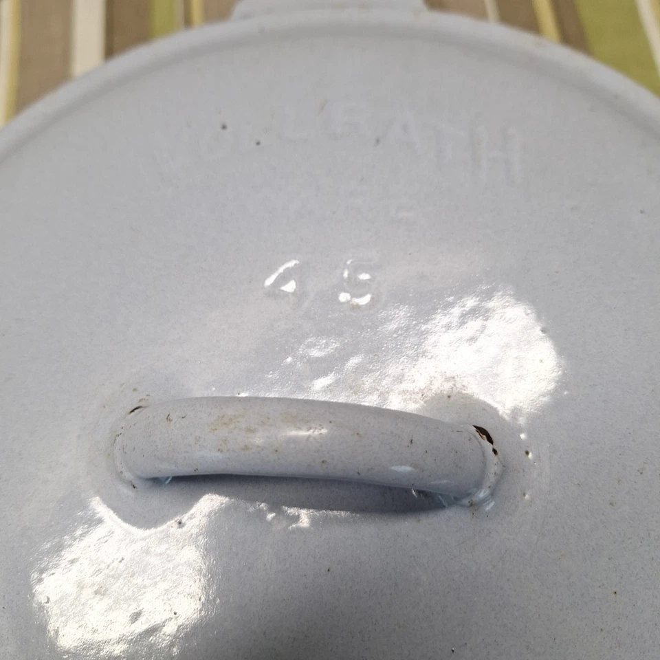 VINTAGE VOLLRATH WARE No 8 Dutch Over 45 Light Blue - Image 2 of 4