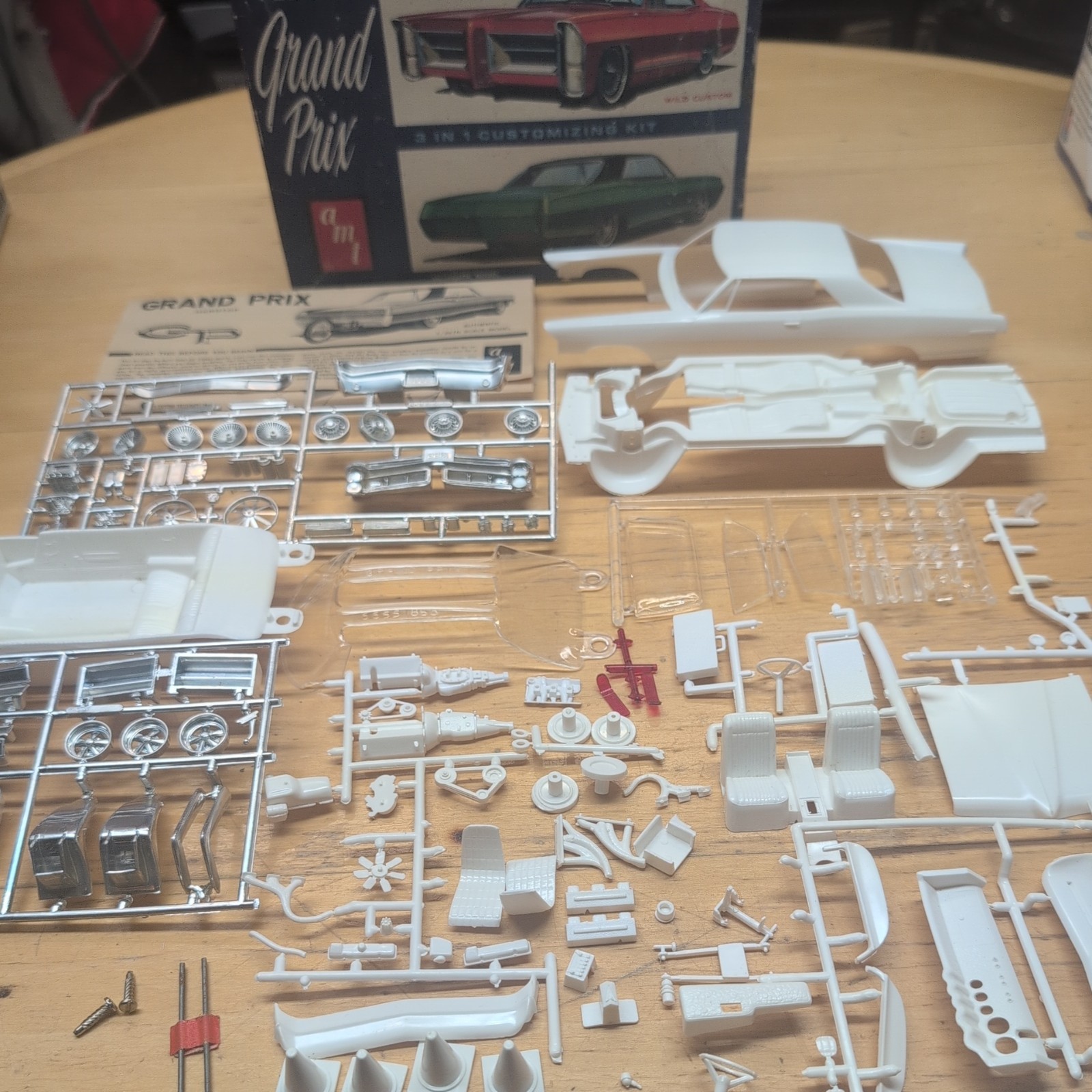Vintage AMT 1965 Pontiac Grand Prix 3-in-1 1/25 Model Kit Open Box ...