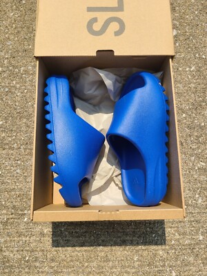 靴 YEEZY SLIDE AZURE28.5cm Amazon.com | adidas Yeezy Slide 'Azure' | Sport Sandals & Slides