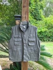 Fox Outdoor Men's Ranger Green Vest Hiking Hunting Travel Size XXL Excellent