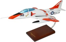 USN McDonnell Douglas TA-4 Skyhawk VT-7 Desk Top Display Model 1/32 SC Airplane