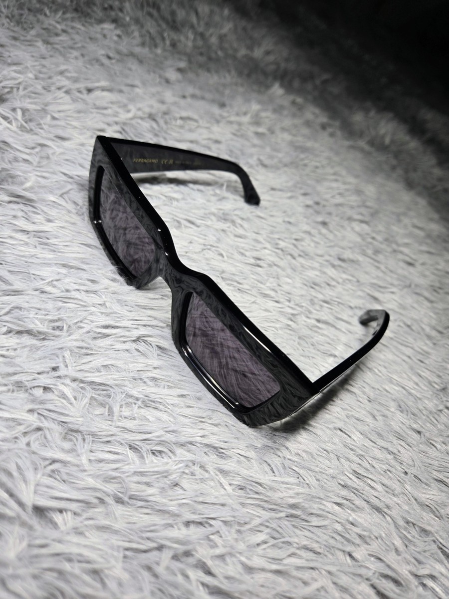 Salvatore Ferragamo 54mm Classic Rectangular Designer  display picture 2