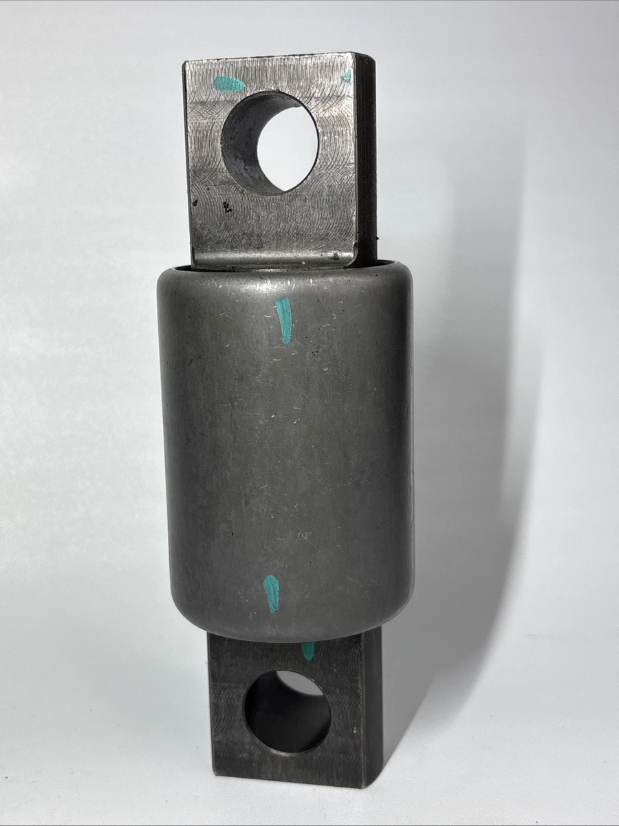 PACCAR 60383-000 D-Pin Axle Torque Rod Bushing photo 1