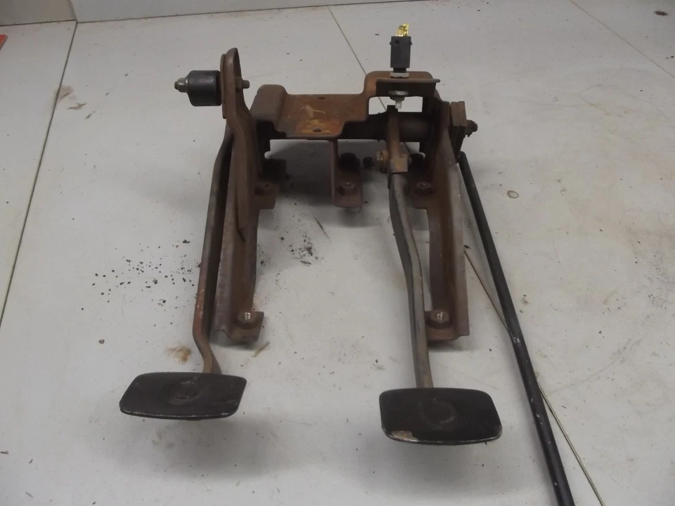 Ford Econoline Van Pedales Estándar 1968 1969 1970 1971 1972 1973 E100 Foto 2 de 4