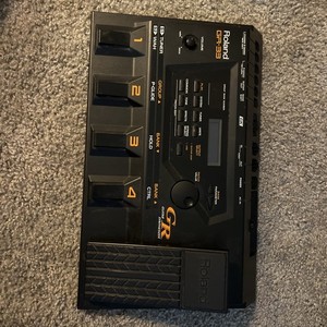 Roland　ローランドGR-33ギターシンセ/GK-2Aピックアップ　ジャンク Roland GK-3 Divided Pickup for Guitar Synthesizer GR-33 GR