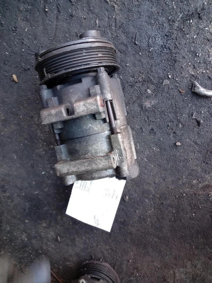 Used A/C Compressor fits: 2002 Ford Ranger integral AC 4-122 2.0 Grade A - Imagem 3 de 4