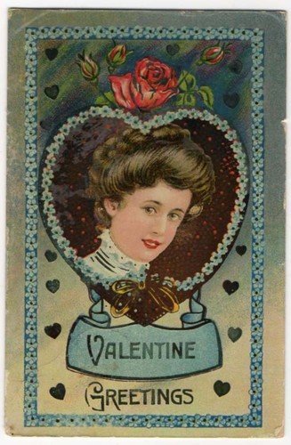 VINTAGE VALENTINE POSTCARD PRETTY LADY INSIDE HEART SHAPED BLUE WREATH 011921 Q