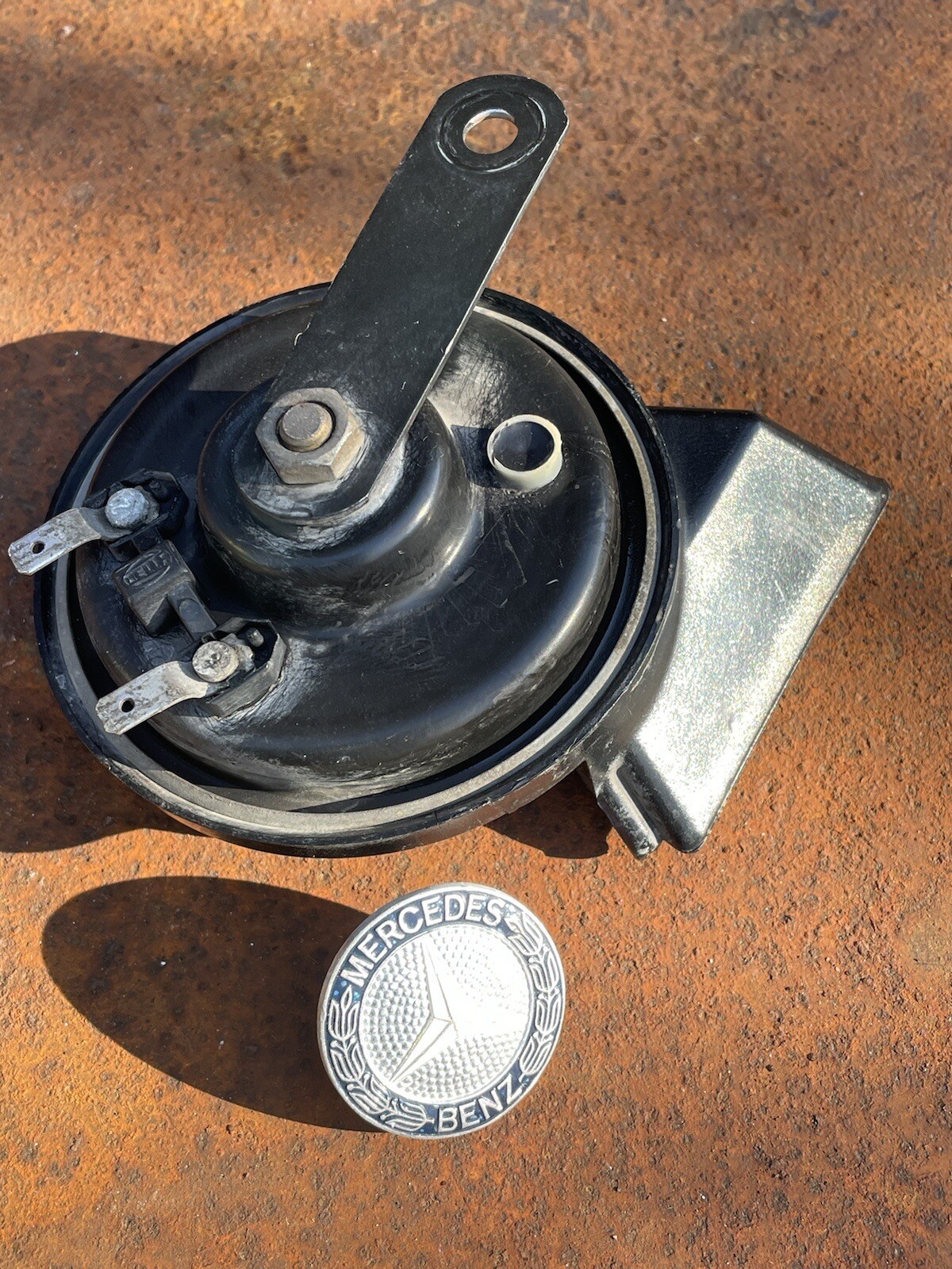 Mercedes Vintage HELLA Horn OEM 006812 500hz te12 0020043 20043  