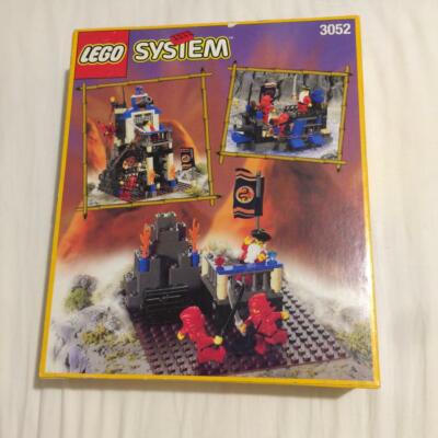 LEGO System Ninja's Fire Fortress 3052 In 1999 New Retired