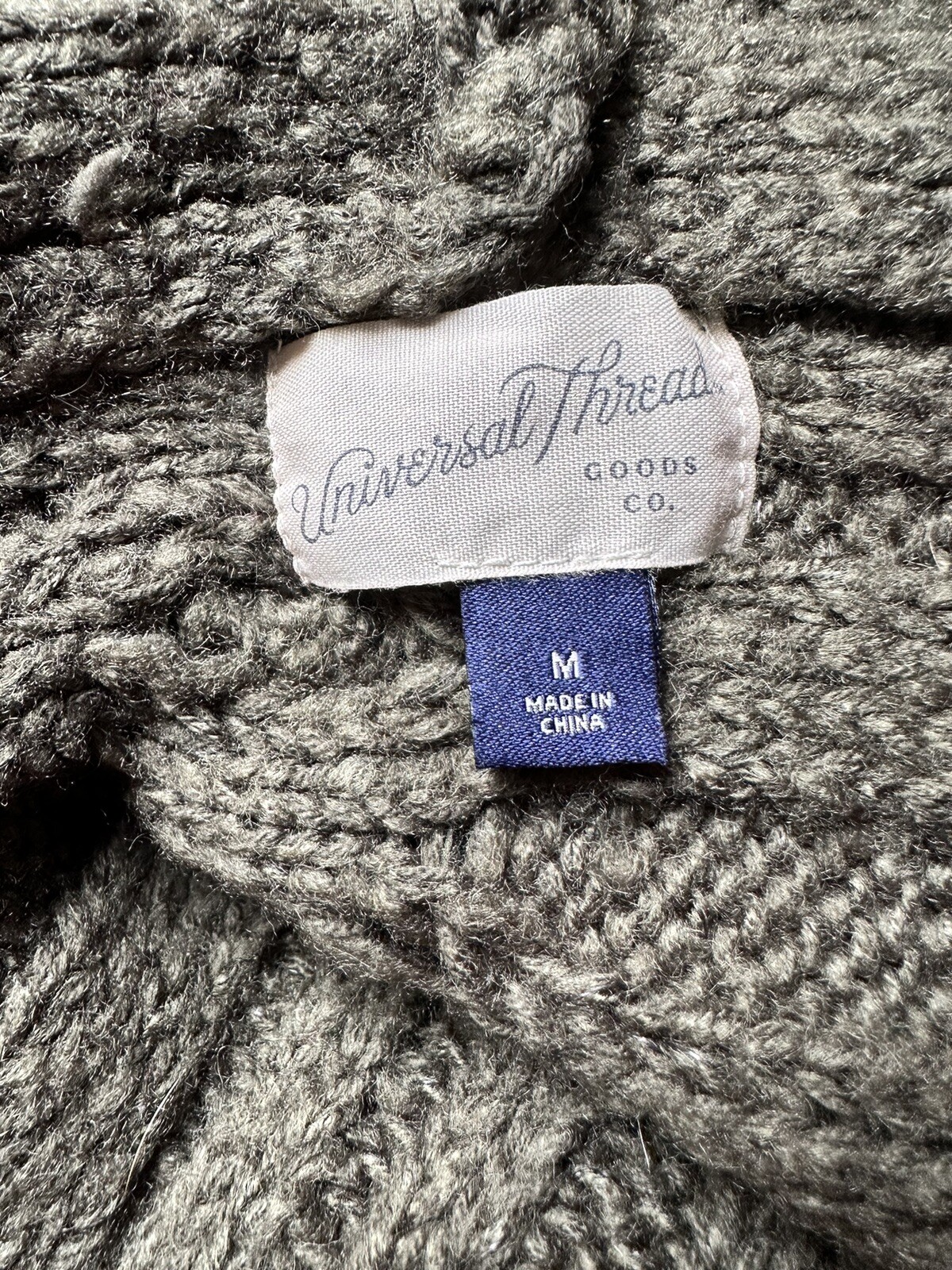 Universal Thread Womens Oversized Cable Knit Shru… - image 3