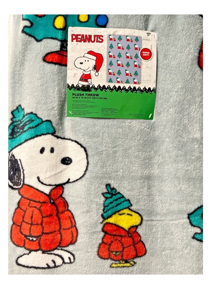 NWT Peanuts Snoopy Puffer jacket Throw Blanket Christmas Grey Red - Image 3 of 4