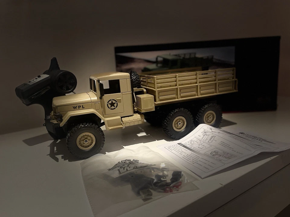 WPL B16 1/16 Scale RC Truck 6WD–7.4V Li-Ion, Proportional Steering & Throttle RT - Image 2 of 4