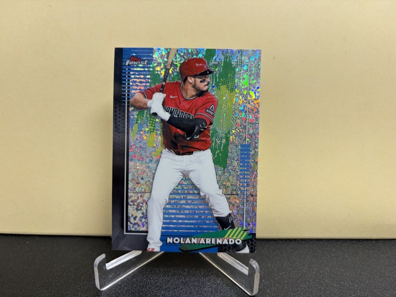 2026 Topps Finest NOLAN ARENADO Arizona Diamondbacks MINI DIAMOND REFRACTOR #77