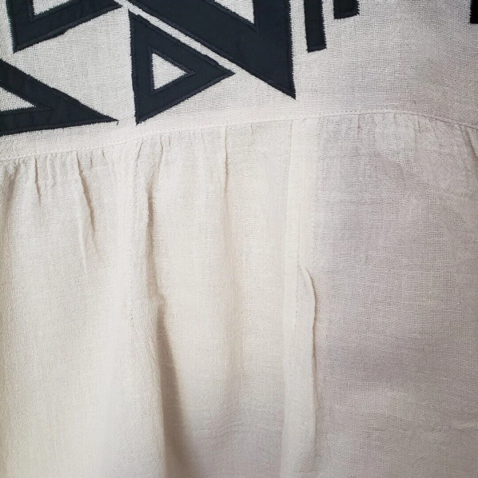 Blusa Miss Madigan Shelley de linho ~ $75 - Imagem 4 de 4