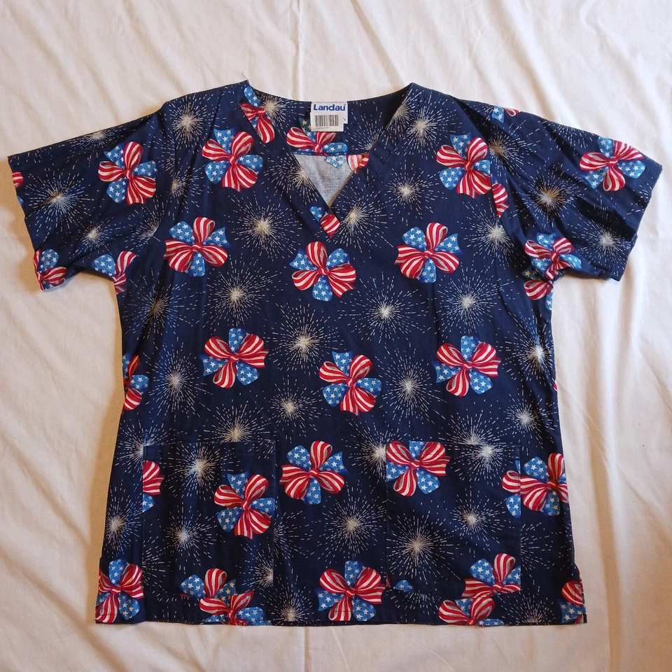 4 piezas Exfoliantes Landau Para Mujer L 4 Prendas para el torso Floral Bandera Caballo Mariposa Enfermería Foto 2 de 4