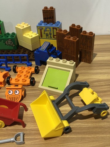 Lego Duplo Bob The Builder Bricks Construction Incomplete With Extras 70 Pieces - Picture 5 of 5