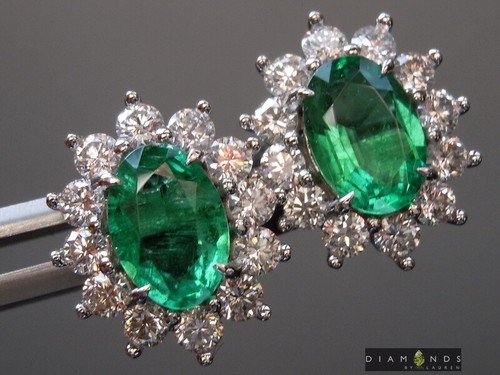 Pendientes ovalados de esmeralda brillante brillante de 2,06 quilates diamantes de Lauren - Imagen 9 de 10