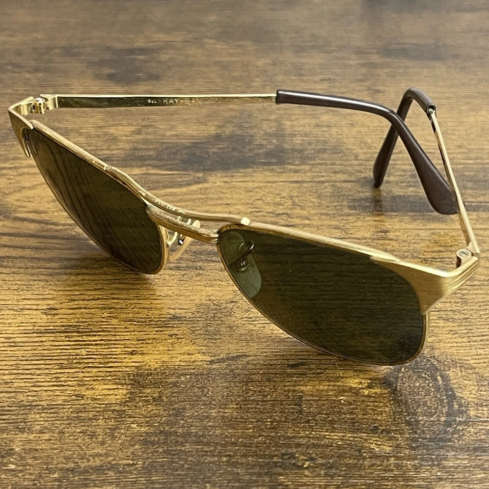 Gafas de sol Ray-Ban B&L de colección con sello dorado EE. UU. Bausch & Lomb lentes negras para hombre OG Foto 2 de 4