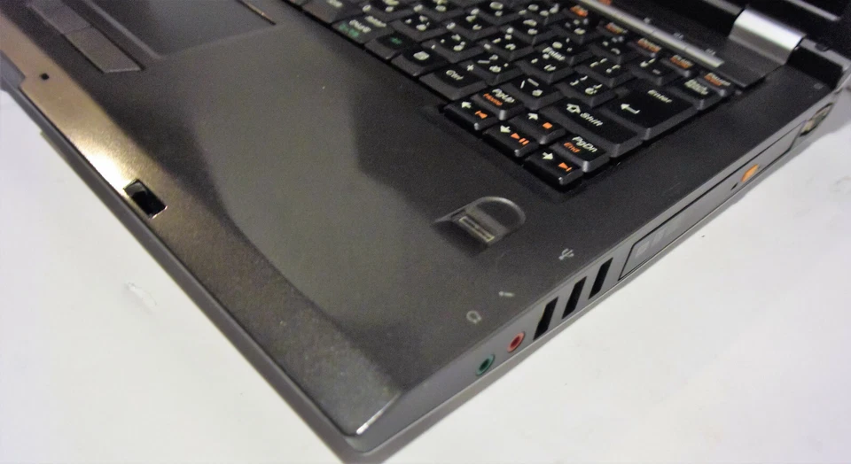 Portátil Lenovo 3000 14"" (Intel Celeron M) - Piezas/Reparación COMO ESTÁ Foto 4 de 4