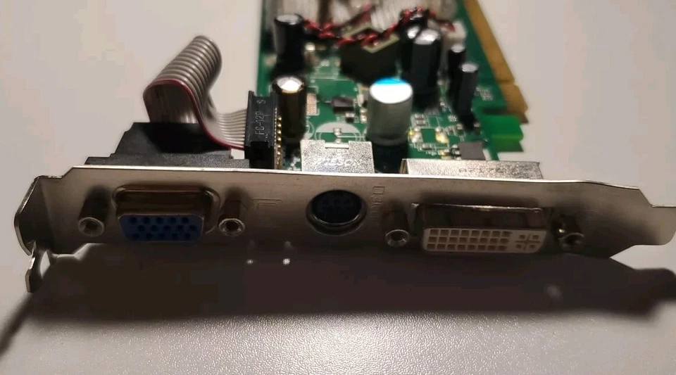 Dell NVIDIA WX093 GeForce 8300GS 128MB PCI-e Video Card.  Good Cleaned Pre-owned - Image 2 of 4