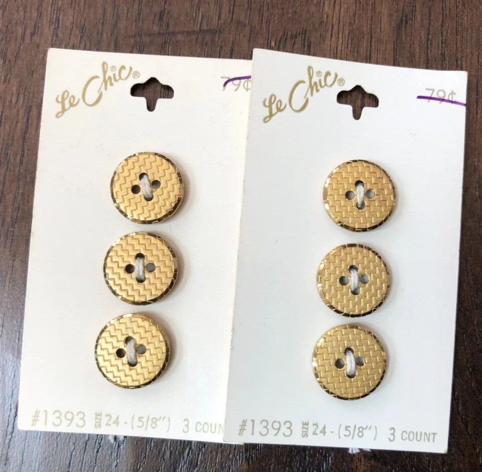 Vintage Sewing Button Cards Costumakers Le Chic Le Bouton 76 Buttons - Image 3 of 4