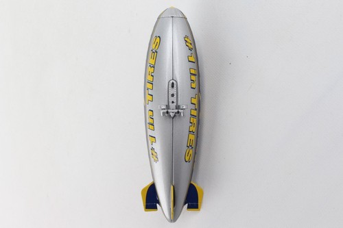 SELLO POSTAL (PS5411-1) GOODYEAR "BLIMP" ESCALA 1:350 MODELO DIECAST CON SOPORTE - Imagen 6 de 6