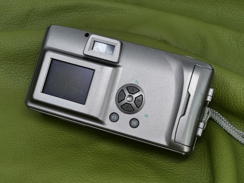 #1812 Olympus CAMEDIA C-120 Digital Point & Shoot Camera - Picture 6 of 11