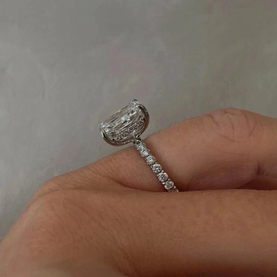 3.20 Ct Radiant-Cut IGI Certified Lab Grown Diamond Wedding Ring 14K White Gold - Image 3 of 3