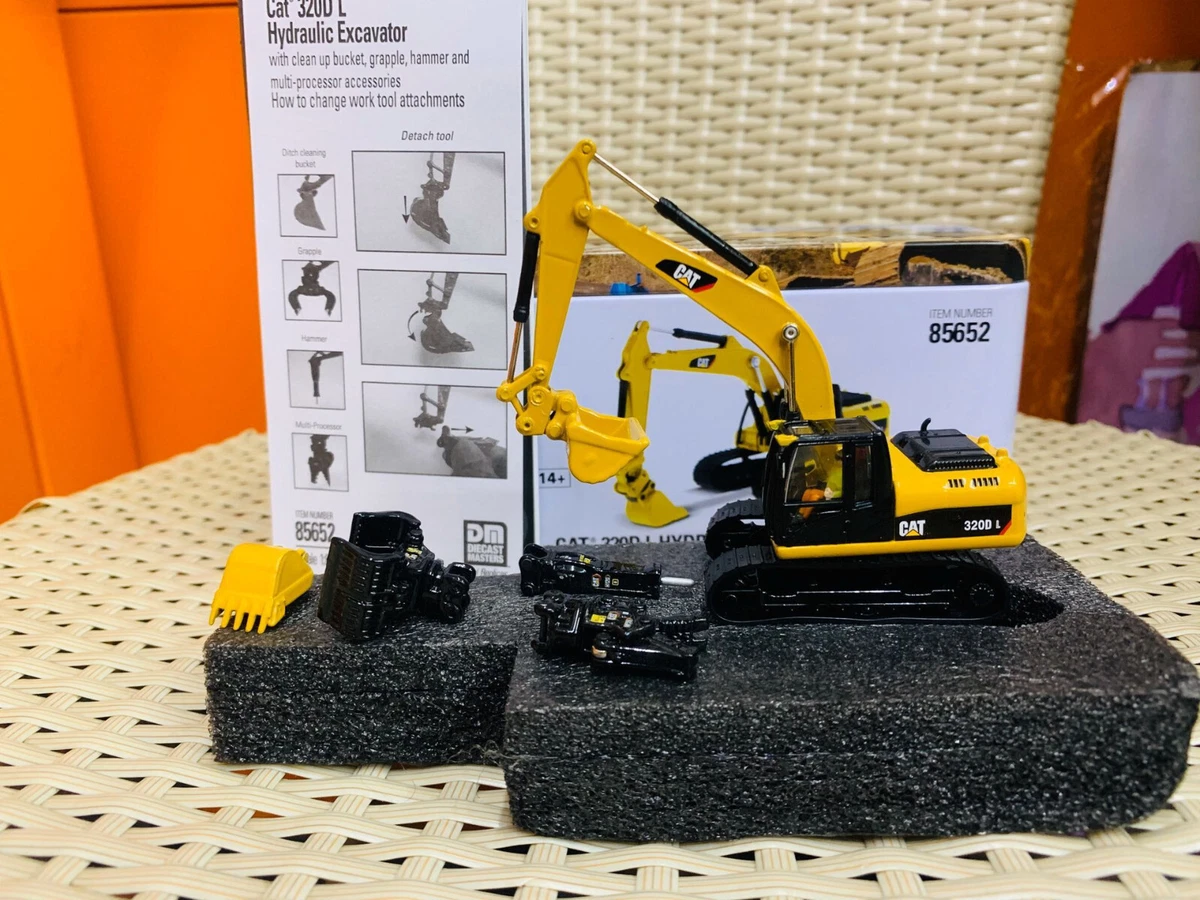 Caterpillar Cat 320D L Hydraulic Excavator 1/87 Scale Diecast Masters  DM85652