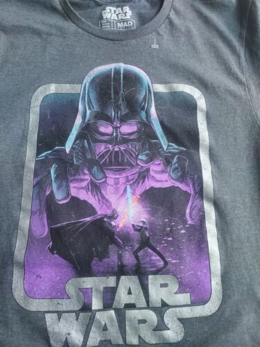 Mad Engine Star Wars Mens Darth Vader Helmet Gray T-Shirt New 34/36 Boys XL - Picture 1 of 4
