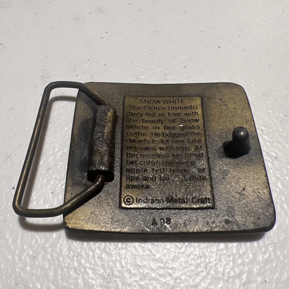 Hebilla artesanal de metal Indiana 1974 - Blancanieves siete enanos hebilla de cinturón vintage Foto 2 de 2